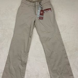 Lee, Size 8 petite, Tan